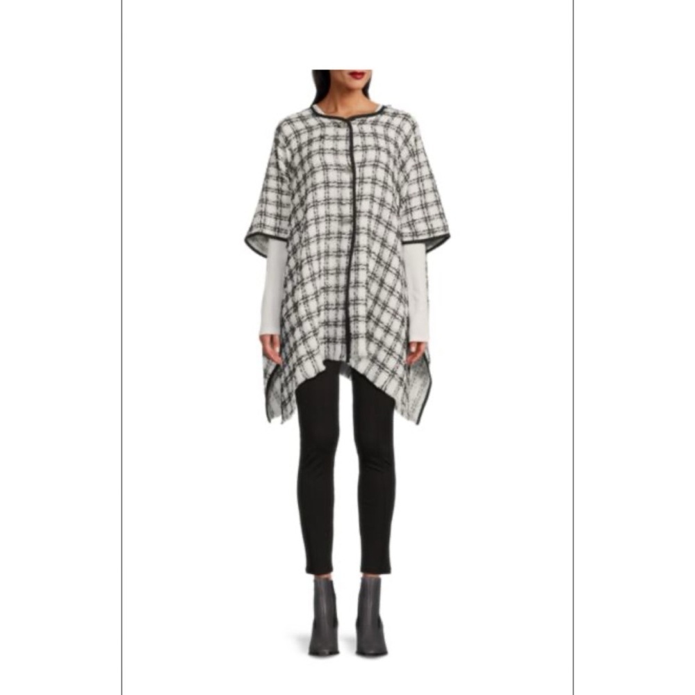 KARL LAGERFELD PARIS
Tweed Check Shawl